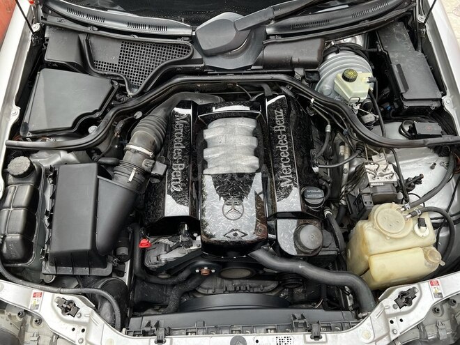Mercedes E 240 2000, 400,000 km - 2.6 л - Bakı