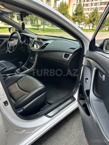 Hyundai Avante 2014, 198,000 km - 1.6 л - Bakı