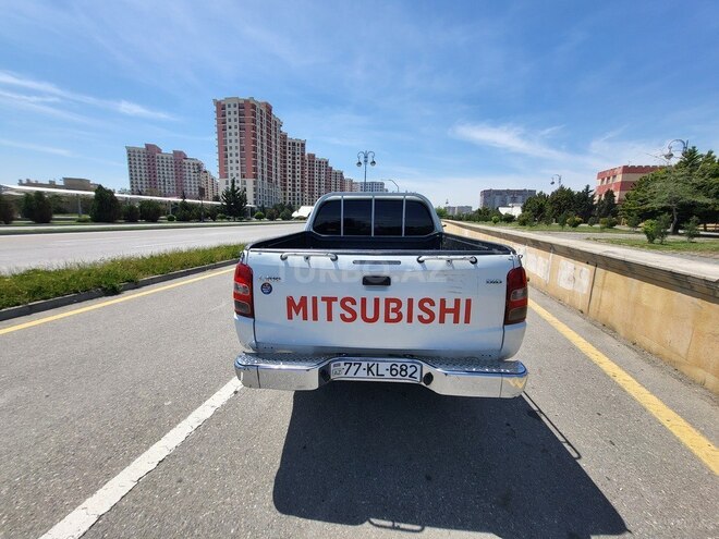 Mitsubishi L200 2016, 324,000 km - 2.5 l - Bakı