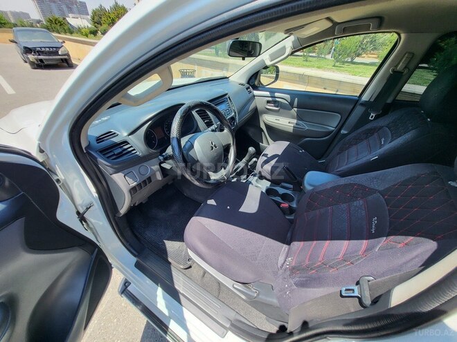 Mitsubishi L200 2016, 324,000 km - 2.5 l - Bakı