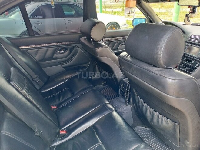 BMW 525 2001, 275,000 km - 2.5 l - Bakı