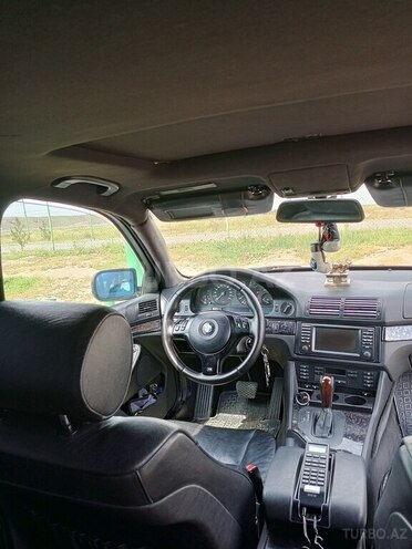 BMW 525 2001, 275,000 km - 2.5 l - Bakı