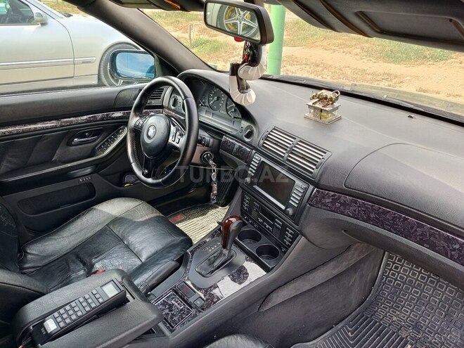 BMW 525 2001, 275,000 km - 2.5 l - Bakı