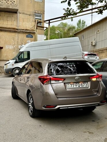 Toyota Auris 2016, 235,000 km - 1.4 l - Bakı