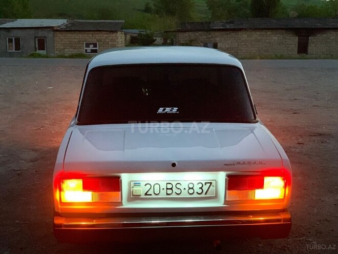 LADA (VAZ) 2107 2003, 24,588 km - 1.5 l - İsmayıllı