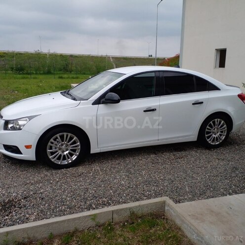 Chevrolet Cruze 2011, 354,000 km - 1.4 l - Qazax