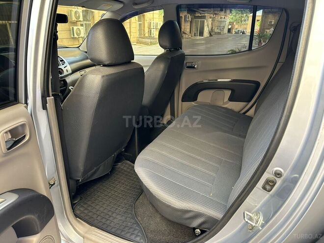 Mitsubishi L200 2013, 208,800 km - 2.5 l - Bakı