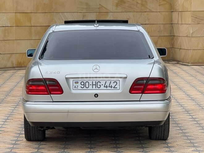 Mercedes E 240 1999, 205,000 km - 2.4 l - Gəncə