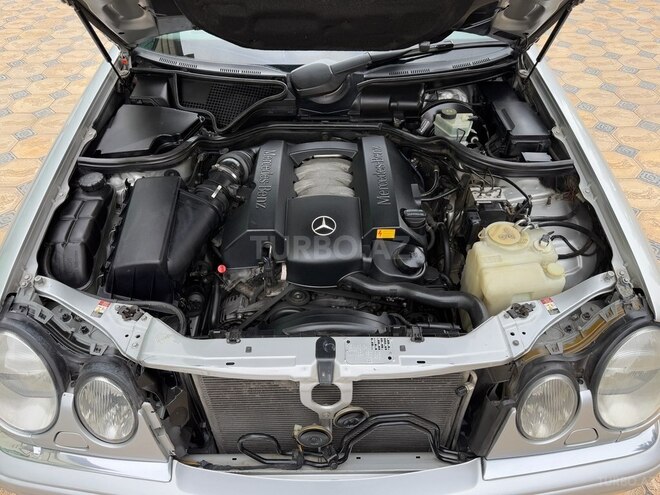 Mercedes E 240 1999, 205,000 km - 2.4 l - Gəncə