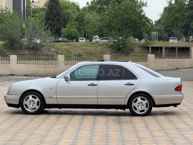 Mercedes E 240 1999, 205,000 km - 2.4 l - Gəncə