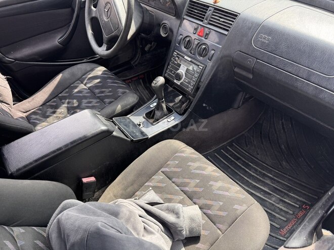 Mercedes C 220 d 1998, 270,239 km - 2.2 l - Bakı