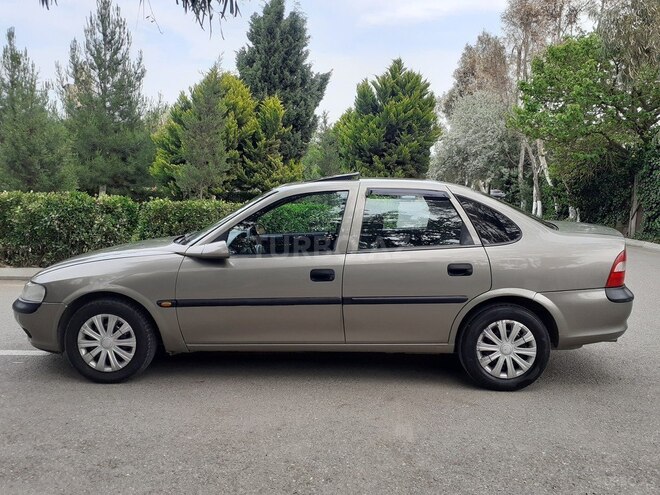 Opel Vectra 1996, 177,000 km - 1.6 l - Sumqayıt