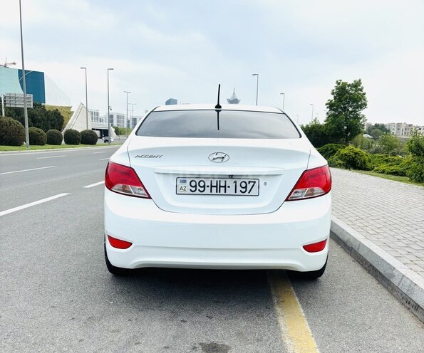 Hyundai Accent 2015, 208,000 km - 1.6 l - Bakı