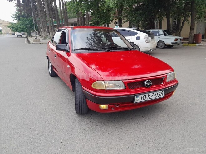Opel Astra 1995, 444,440 km - 1.6 l - Ağcabədi