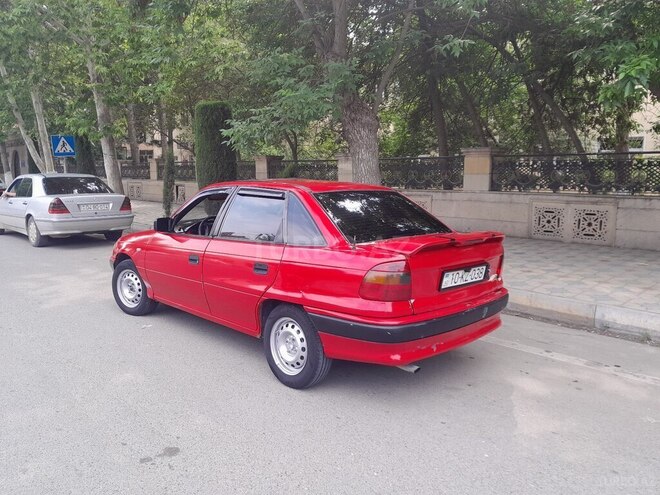 Opel Astra 1995, 444,440 km - 1.6 l - Ağcabədi