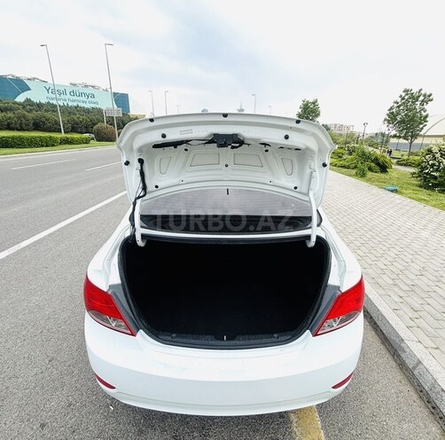 Hyundai Accent 2015, 208,000 km - 1.6 l - Bakı