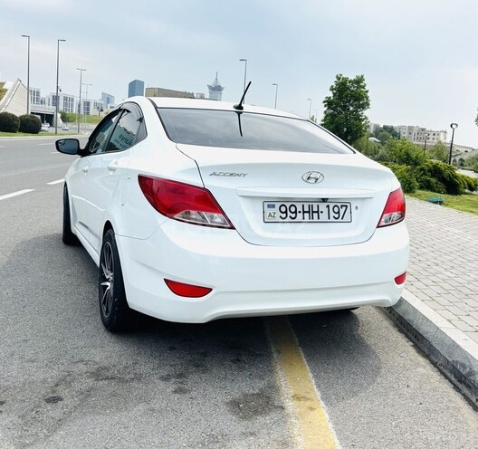 Hyundai Accent 2015, 208,000 km - 1.6 l - Bakı