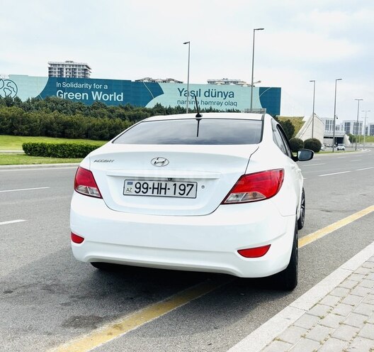 Hyundai Accent 2015, 208,000 km - 1.6 l - Bakı