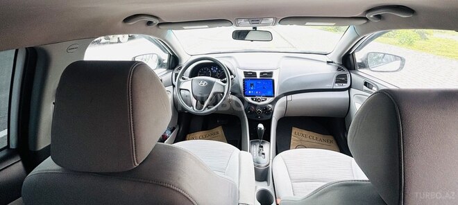 Hyundai Accent 2015, 208,000 km - 1.6 l - Bakı