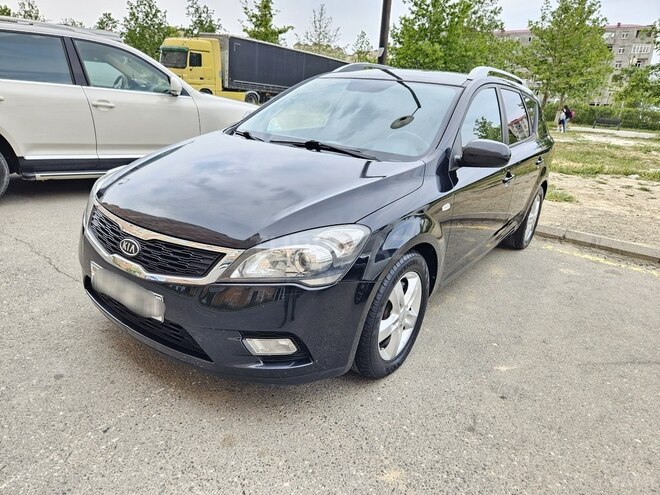 Kia Ceed 2009, 303,064 km - 1.6 л - Bakı