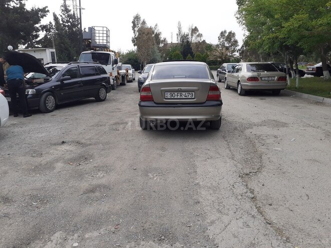 Opel Vectra 1996, 177,000 km - 1.6 l - Sumqayıt