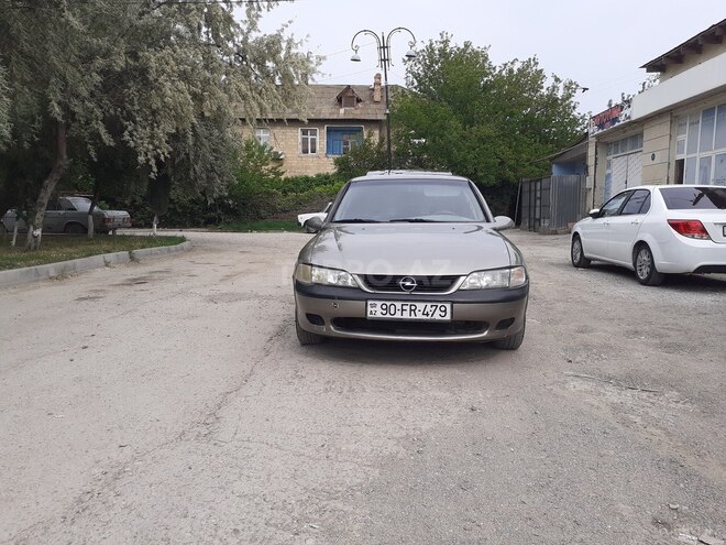 Opel Vectra 1996, 177,000 km - 1.6 l - Sumqayıt