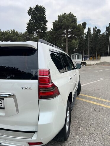 Toyota Land Cruiser Prado 2011, 177,600 km - 2.7 l - Bakı