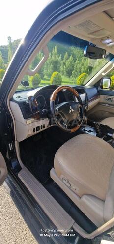 Mitsubishi Pajero 2007, 297,000 km - 3.0 l - Bakı