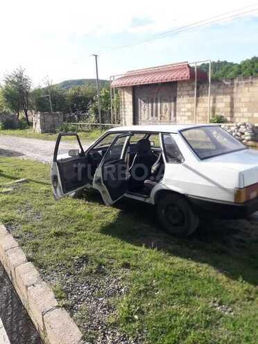 LADA (VAZ) 21099 1997, 400,000 km - 1.5 l - Quba