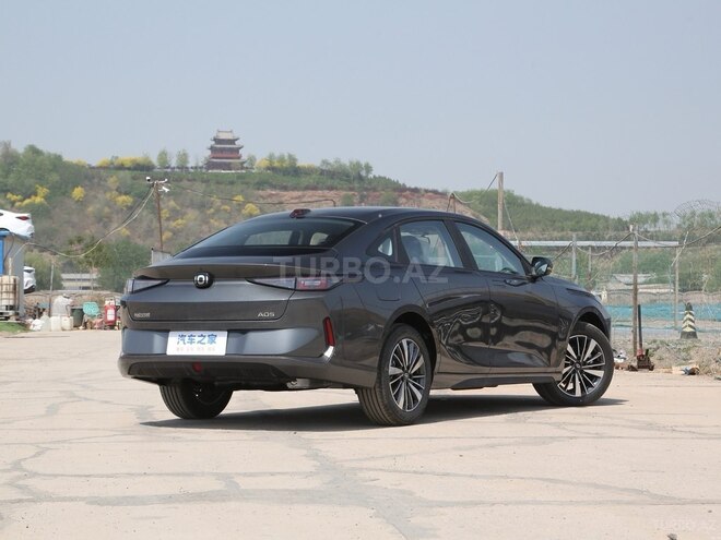 Changan Qiyuan A05 2025, 0 km - 1.5 л - Bakı