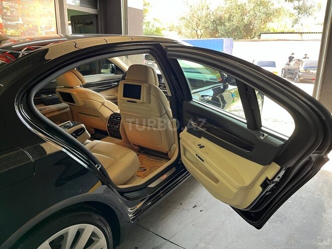 BMW 750 2010, 260,000 km - 4.4 l - Bakı