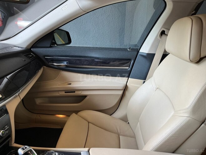 BMW 750 2010, 260,000 km - 4.4 l - Bakı