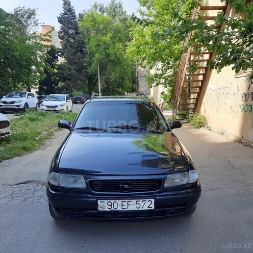 Opel Astra 1997, 247,000 km - 1.6 l - Bakı