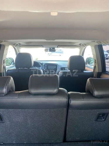 Mitsubishi Outlander 2016, 170,000 km - 2.4 l - Bakı