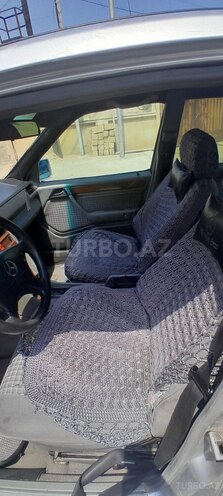 Mercedes E 250 1994, 225,000 km - 2.5 l - Bakı