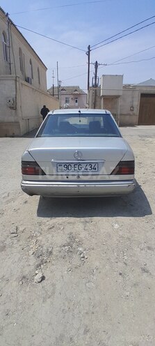 Mercedes E 250 1994, 225,000 km - 2.5 l - Bakı