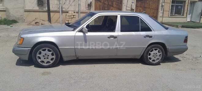 Mercedes E 250 1994, 225,000 km - 2.5 l - Bakı