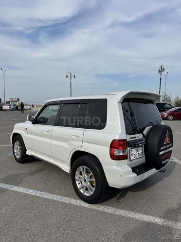Mitsubishi Pajero io 2000, 300,000 km - 2.0 л - Sumqayıt