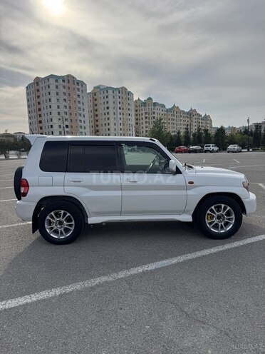 Mitsubishi Pajero io 2000, 300,000 km - 2.0 л - Sumqayıt