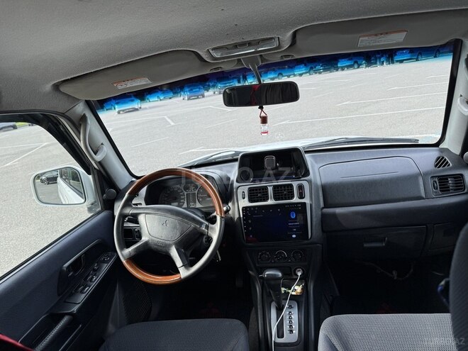 Mitsubishi Pajero io 2000, 300,000 km - 2.0 л - Sumqayıt