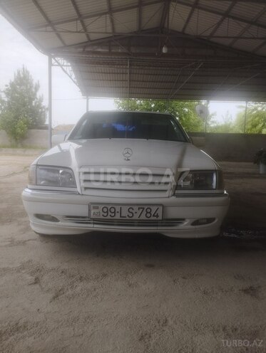 Mercedes C 230 1998, 303,166 km - 2.3 l - Saatlı