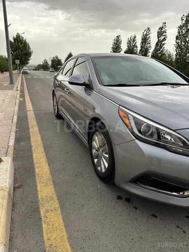 Hyundai Sonata-5
