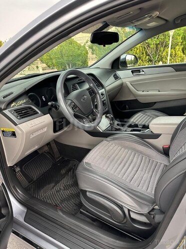 Hyundai Sonata-3