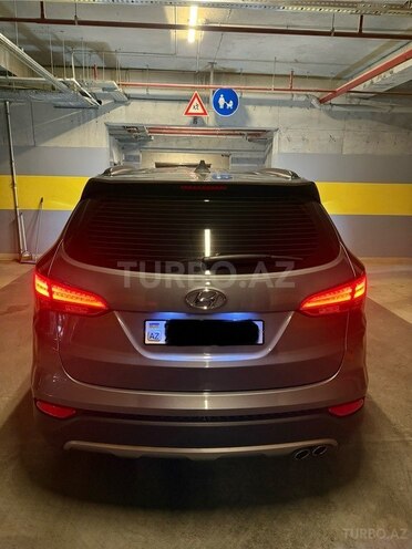 Hyundai Santa Fe-5