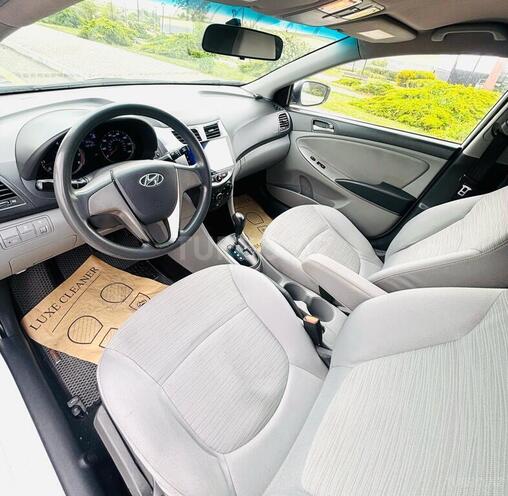 Hyundai Accent 2015, 208,000 km - 1.6 l - Bakı