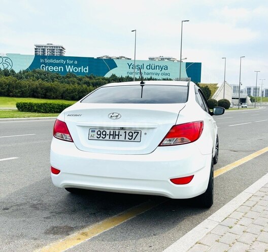 Hyundai Accent 2015, 208,000 km - 1.6 l - Bakı