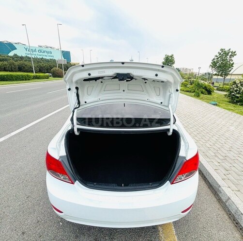 Hyundai Accent 2015, 208,000 km - 1.6 l - Bakı