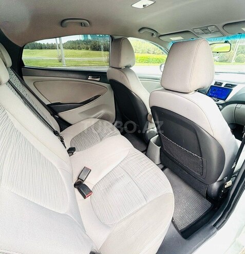 Hyundai Accent 2015, 208,000 km - 1.6 l - Bakı