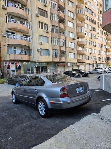 Volkswagen Passat 2002, 235,262 km - 1.8 l - Bakı