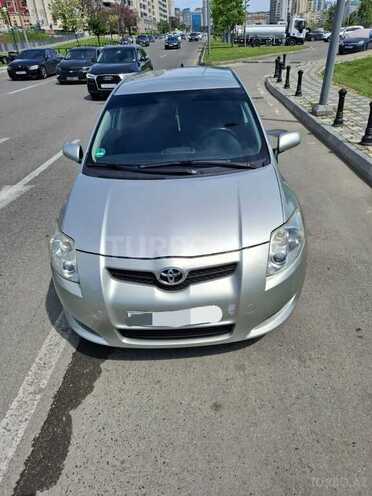Toyota Auris 2009, 295,000 km - 1.4 l - Bakı